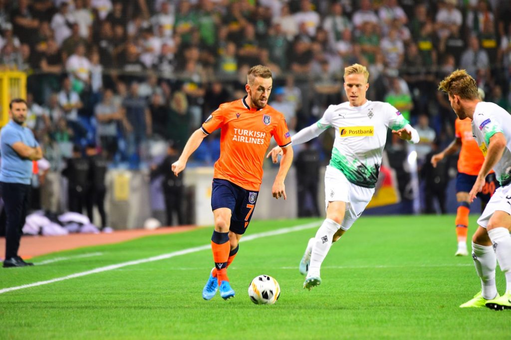 nhan-dinh-bong-da-c2-monchengladbach-vs-istanbul-basaksehir-03h00-13-12-2019-o8-03