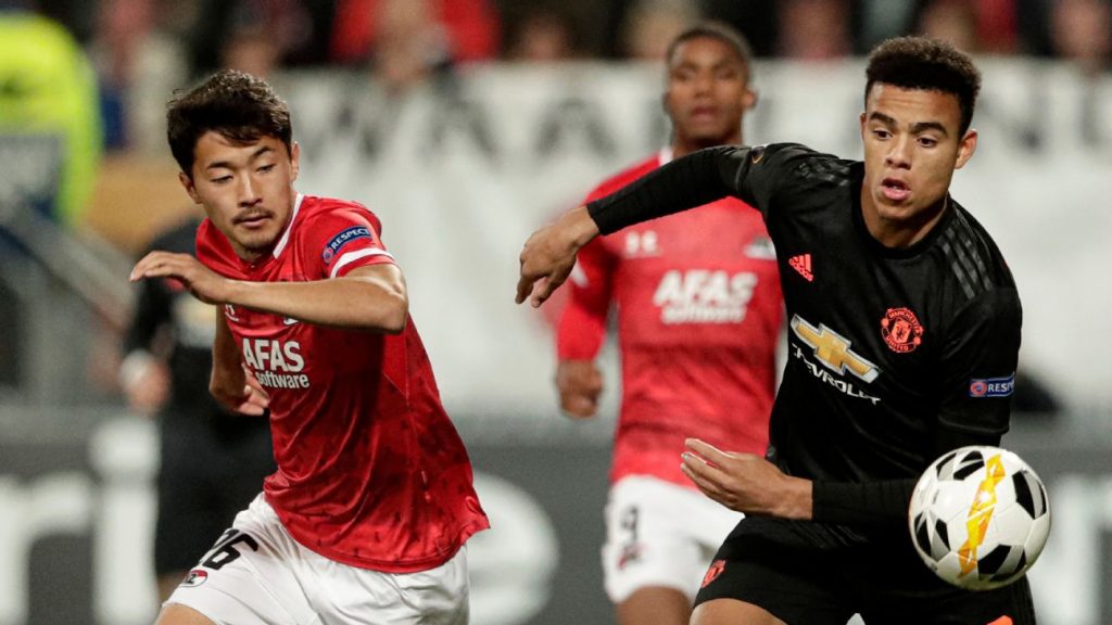 nhan-dinh-bong-da-c2-manchester-united-vs-az-alkmaar-03h00-13-12-2019-o8-03