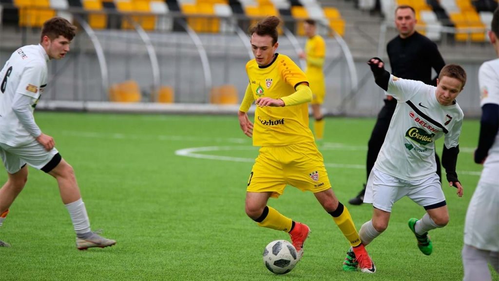 Soi kèo bóng đá Shakhter Soligorsk vs Isloch - Ngoại Hạng Belarus - 04/05/2020