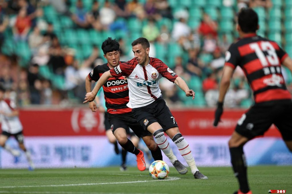 Soi kèo bóng đá Pohang Steelers vs FC Seoul - VĐQG Hàn Quốc - 22/05/2020