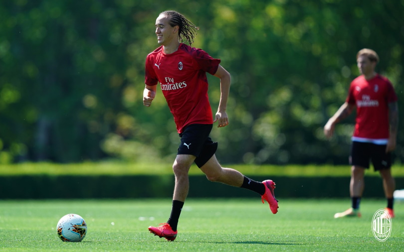 AC-Milan-vs-Cagliari-soi-keo-4