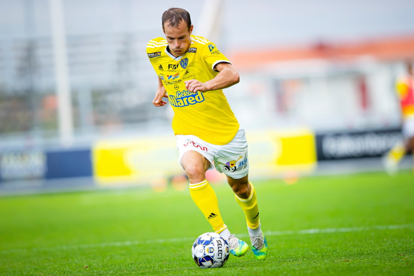 Orebro-SK-vs-Falkenbergs-FF-soi-keo-4